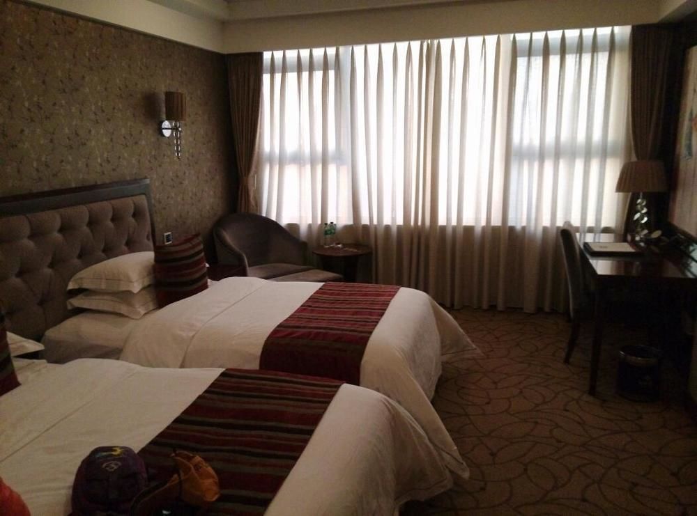 Leshan Celebrity Hotel Esterno foto